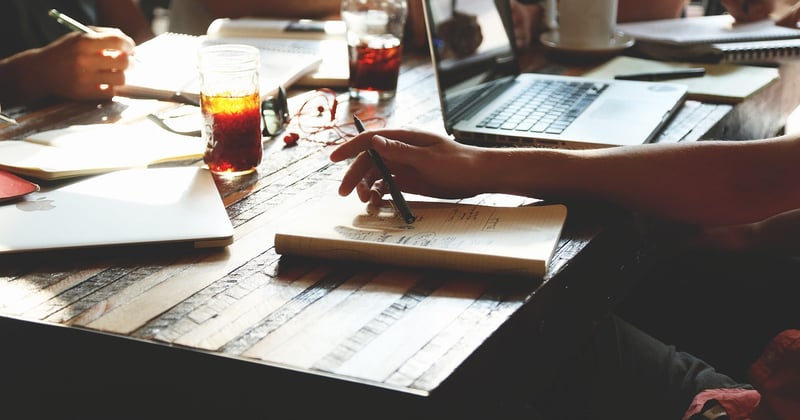 Développer son réseau professionnel efficacement : les stratégies qui fonctionnent vraiment